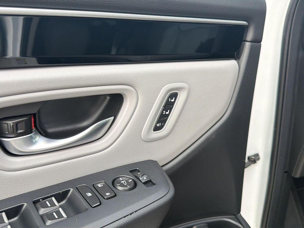 new 2025 Honda Pilot car, priced at $48,379