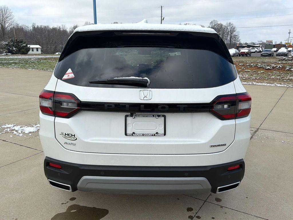new 2025 Honda Pilot car, priced at $48,379