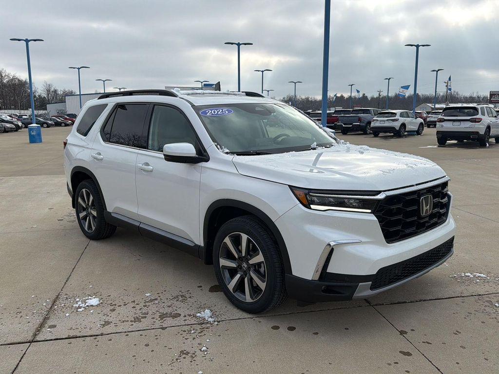 new 2025 Honda Pilot car, priced at $48,379