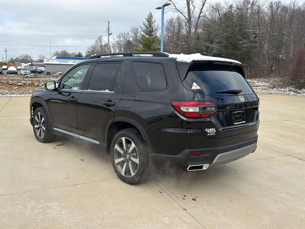 new 2025 Honda Pilot car, priced at $48,375