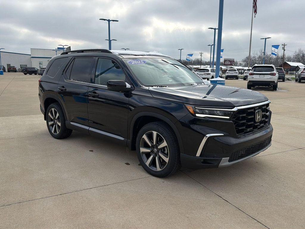 new 2025 Honda Pilot car, priced at $48,375