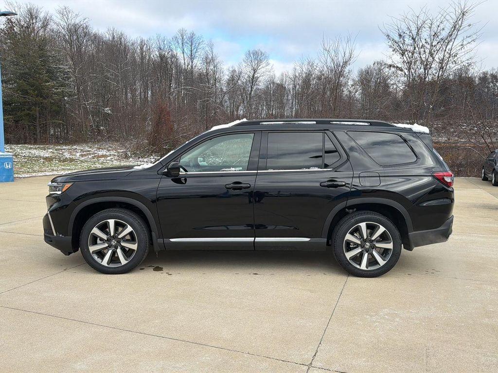 new 2025 Honda Pilot car, priced at $48,375