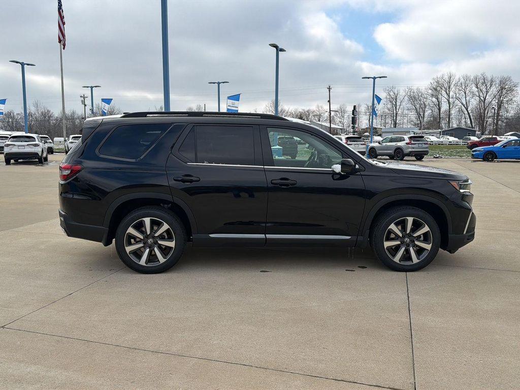 new 2025 Honda Pilot car, priced at $48,375