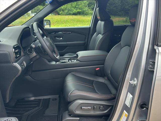 new 2025 Honda Pilot car, priced at $51,330