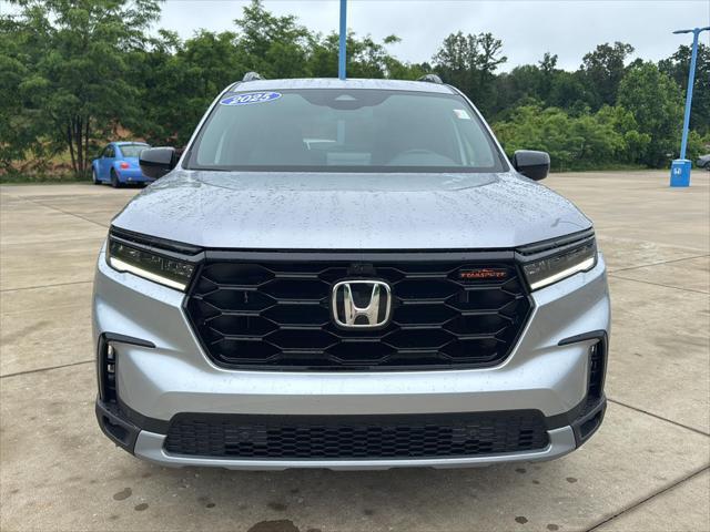new 2025 Honda Pilot car, priced at $51,330