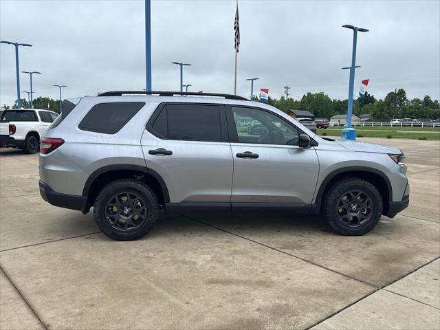 new 2025 Honda Pilot car, priced at $51,330