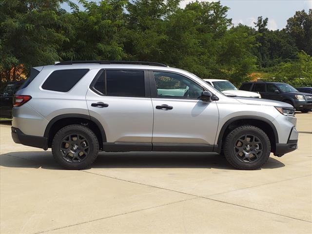 new 2025 Honda Pilot car, priced at $50,975