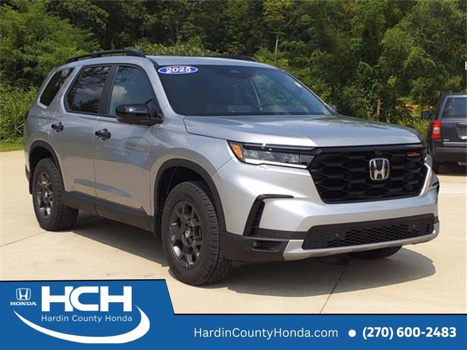 new 2025 Honda Pilot car, priced at $50,975