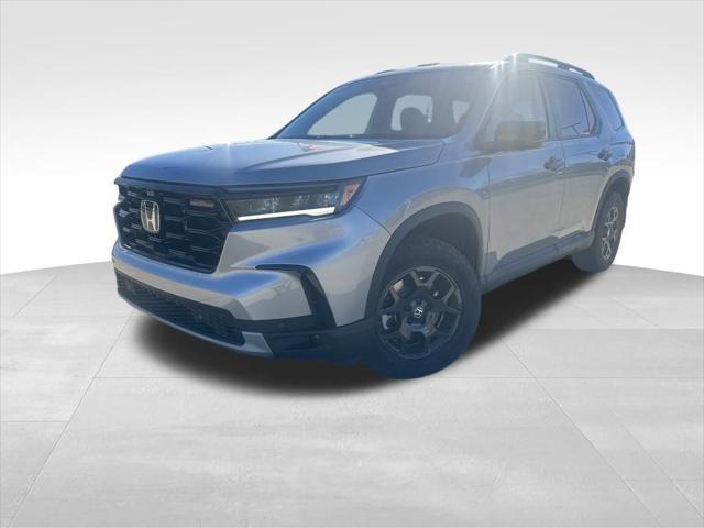 new 2025 Honda Pilot car, priced at $50,795