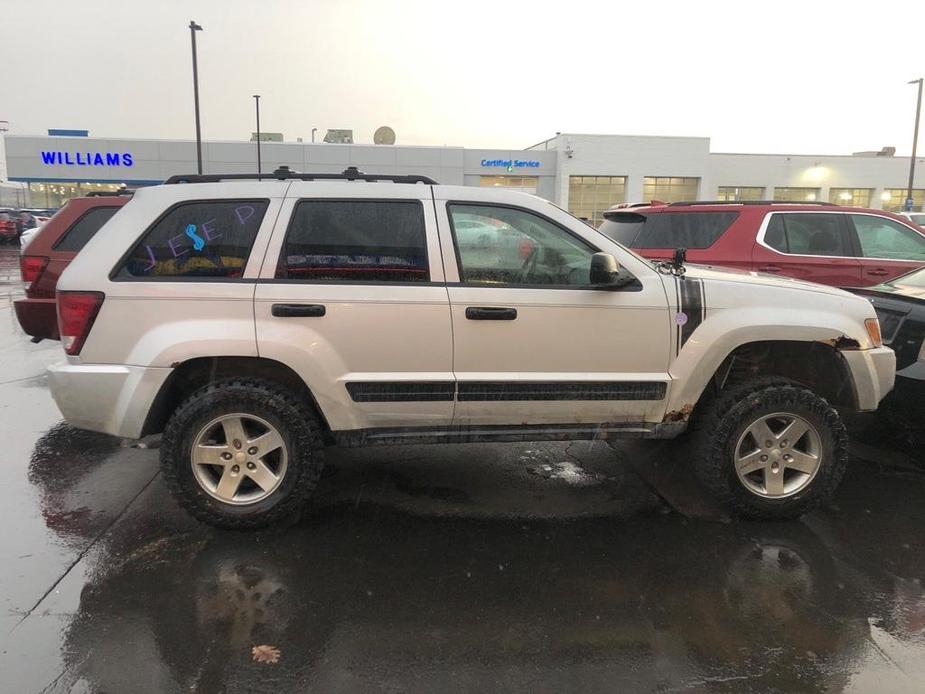 used 2006 Jeep Grand Cherokee car, priced at $2,750