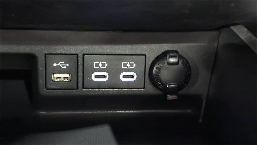 used 2022 Toyota Highlander car, priced at $32,681