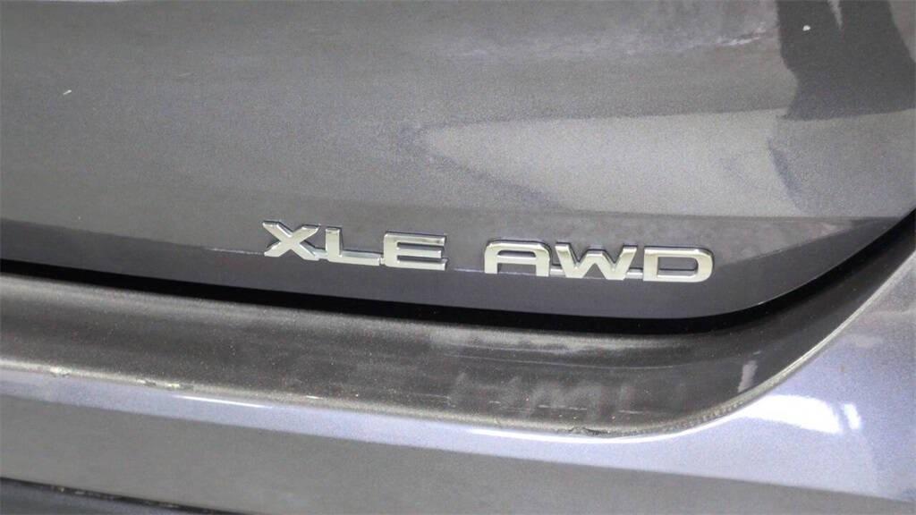 used 2022 Toyota Highlander car, priced at $32,681
