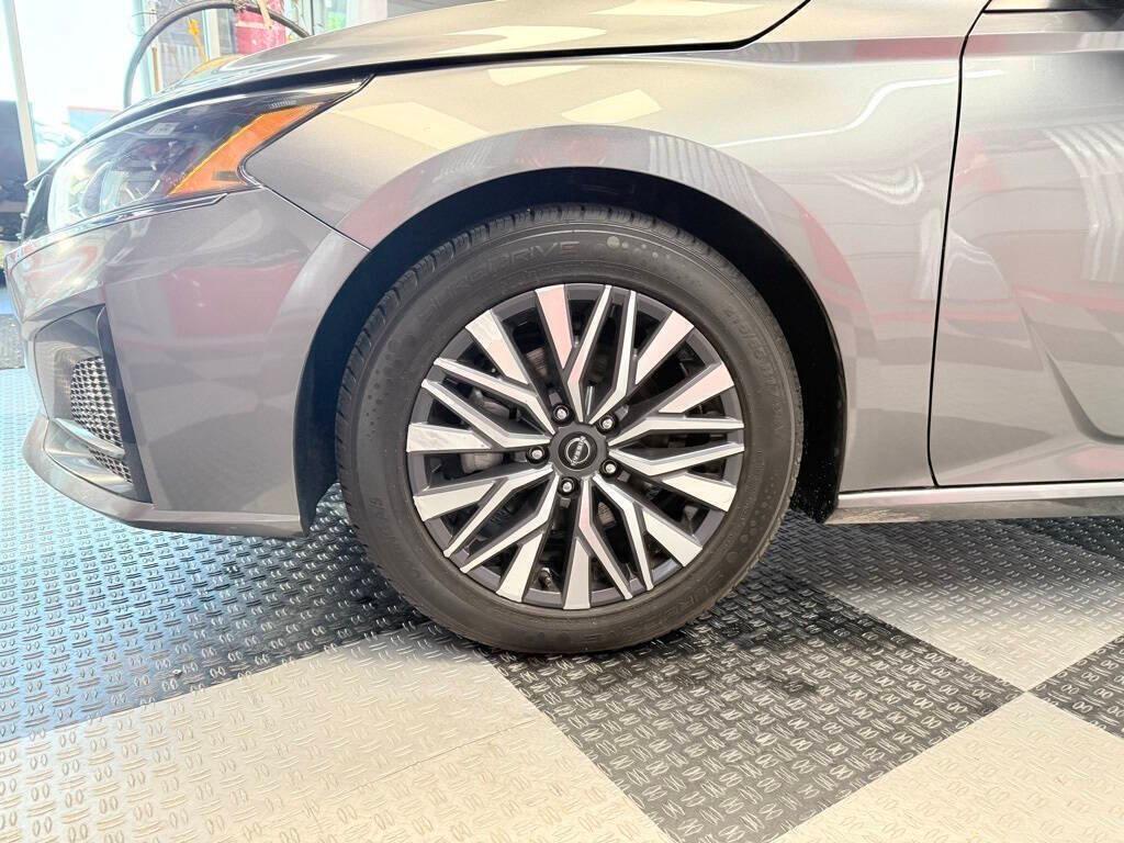 used 2023 Nissan Altima car, priced at $18,124