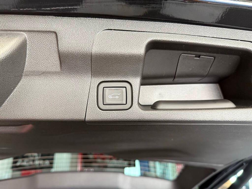 used 2023 GMC Acadia car, priced at $39,984