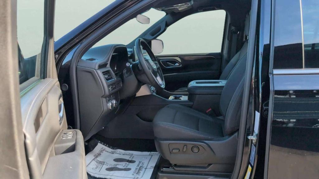 used 2024 GMC Yukon XL car
