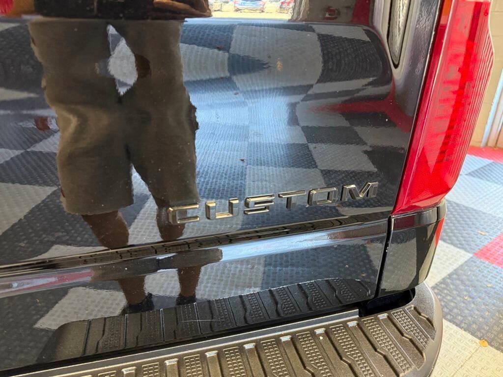 used 2023 Chevrolet Silverado 1500 car, priced at $36,136