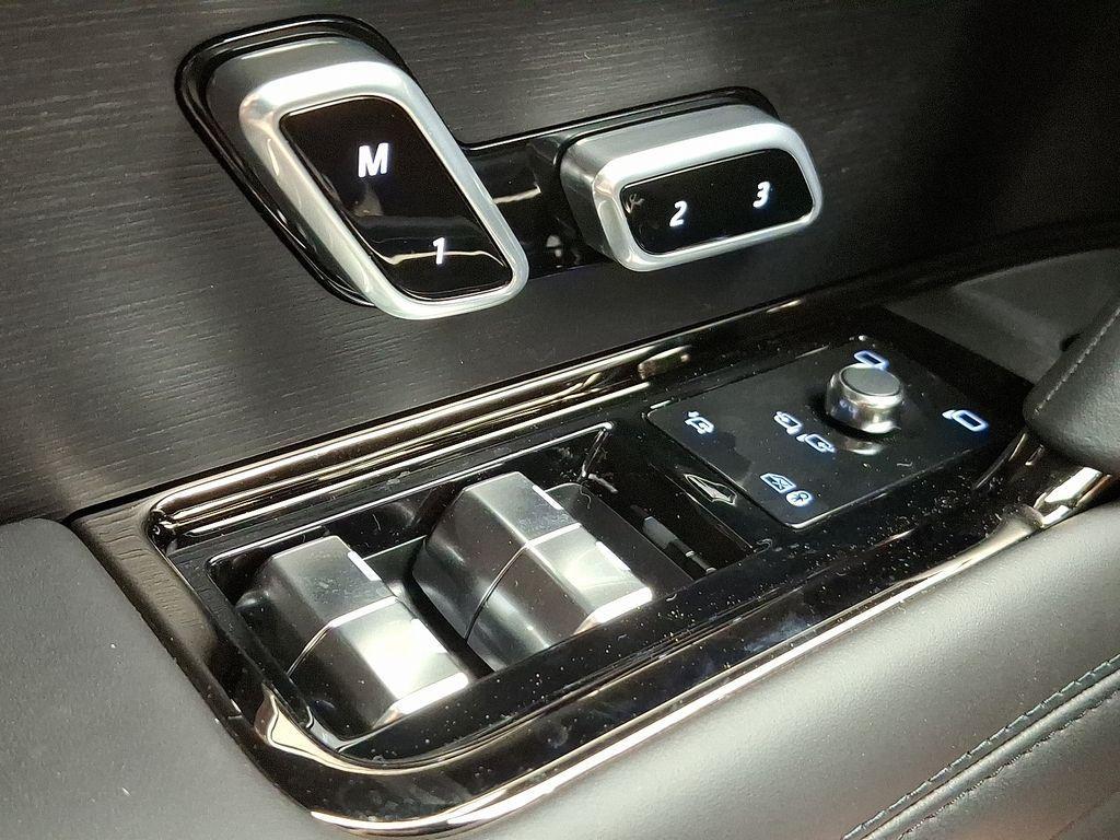 new 2025 Land Rover Range Rover Sport car, priced at $94,615