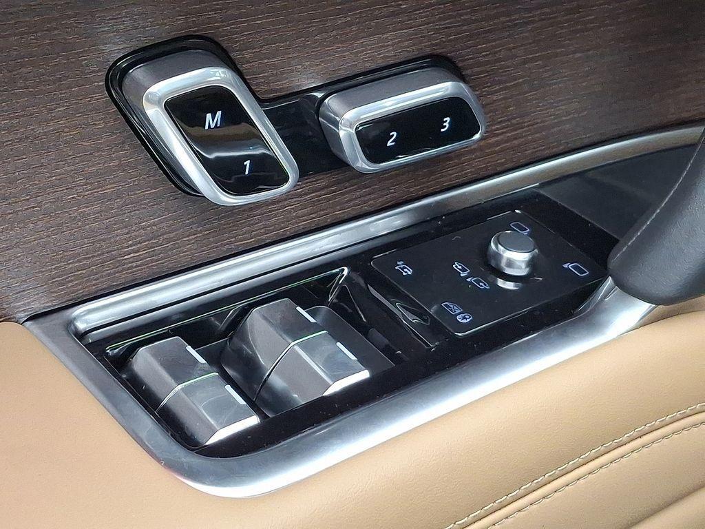new 2025 Land Rover Range Rover car, priced at $129,505