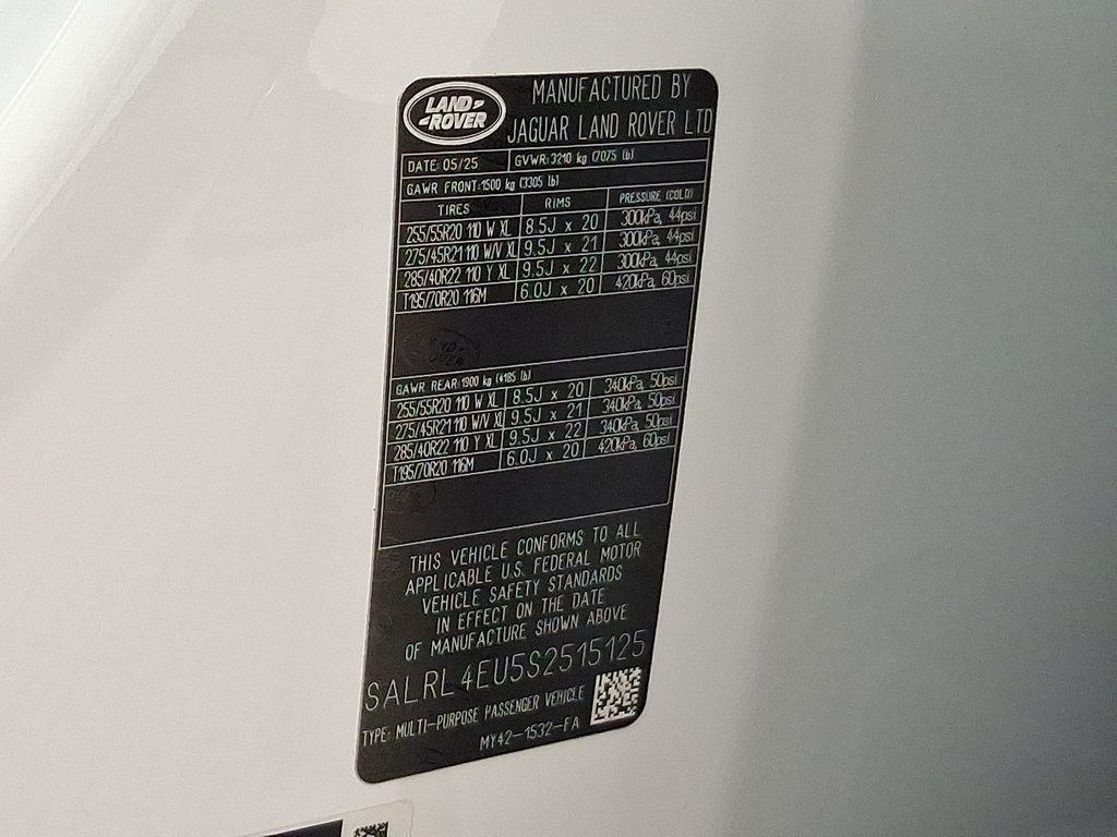 new 2025 Land Rover Discovery car, priced at $76,318