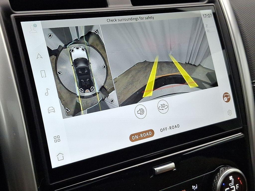new 2025 Land Rover Discovery car, priced at $76,318