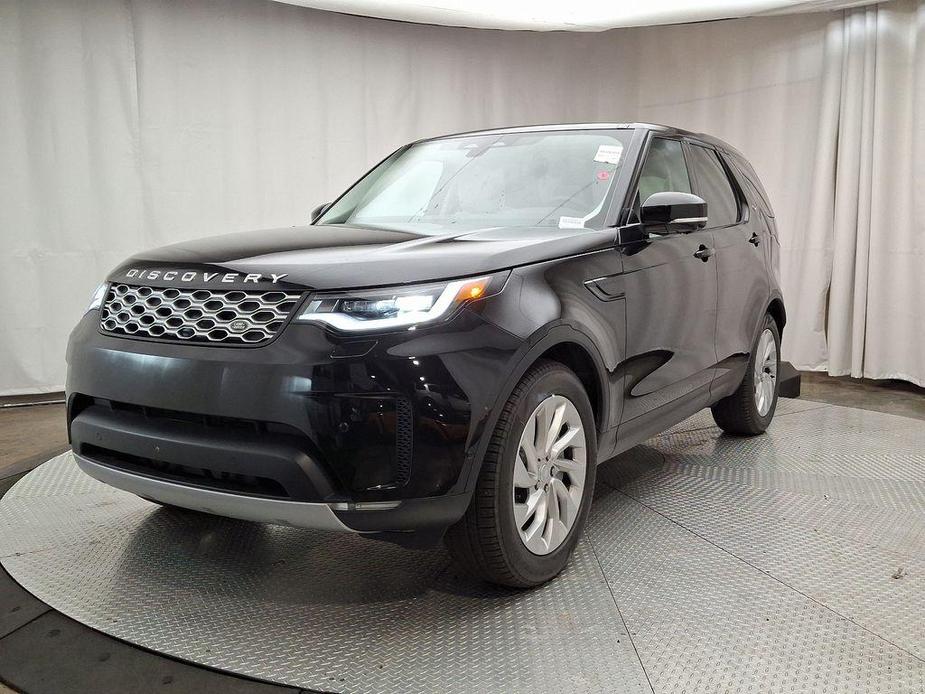 new 2025 Land Rover Discovery car, priced at $62,775