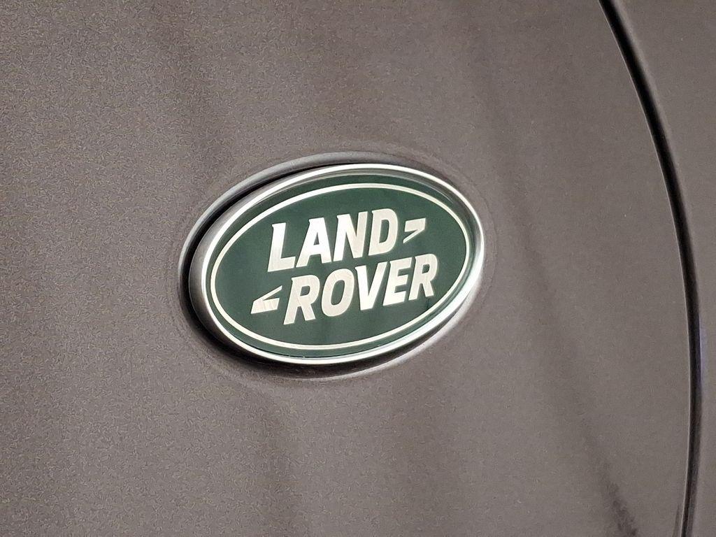 new 2025 Land Rover Discovery car, priced at $68,818