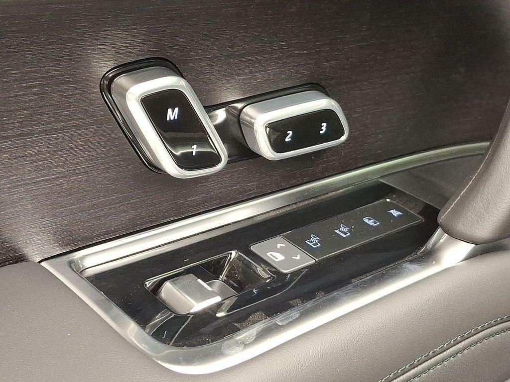 new 2025 Land Rover Range Rover car, priced at $133,605