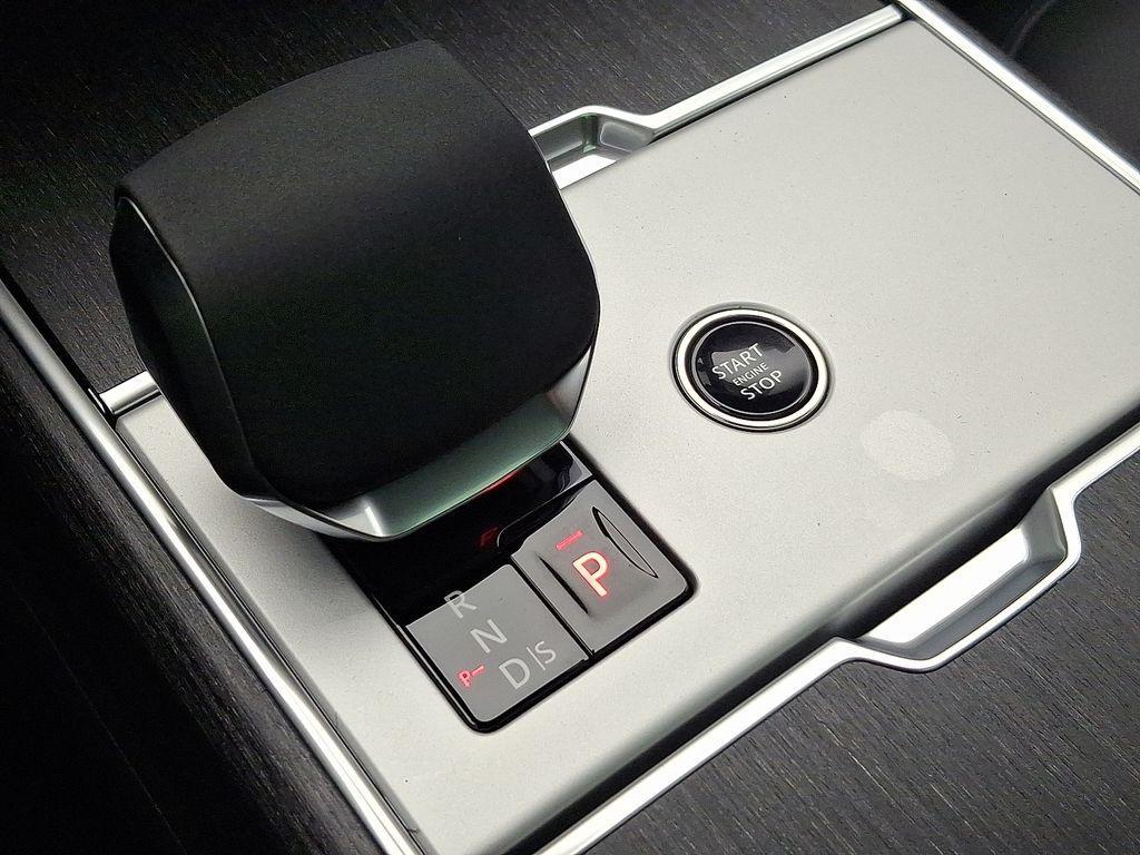 new 2025 Land Rover Range Rover car, priced at $133,605