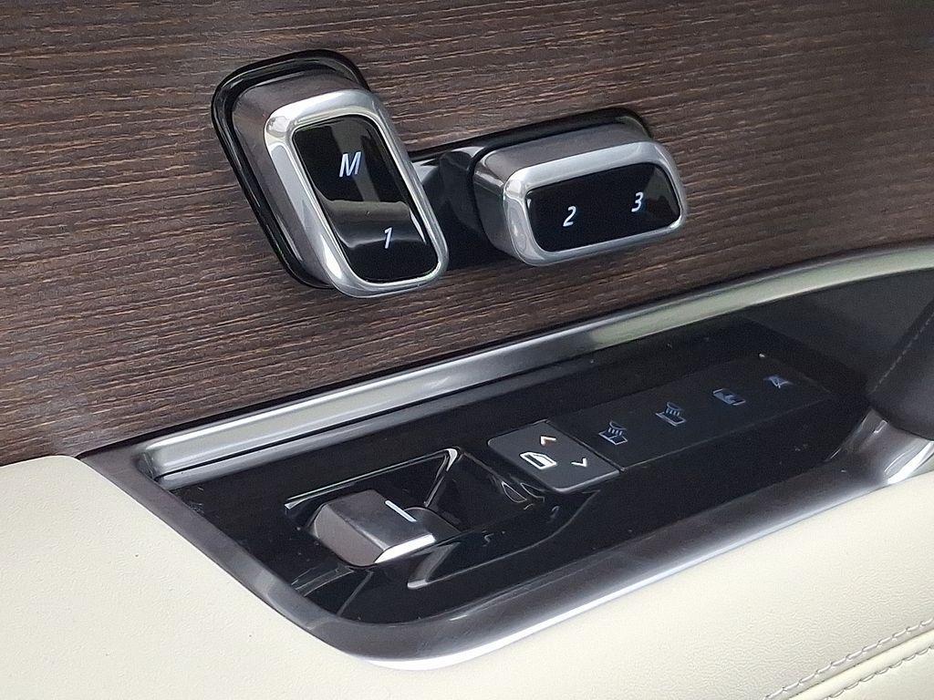 new 2025 Land Rover Range Rover car, priced at $155,185