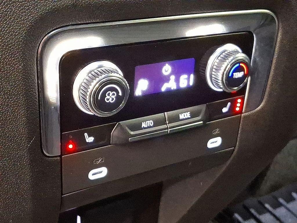 used 2022 GMC Yukon XL car, priced at $57,677