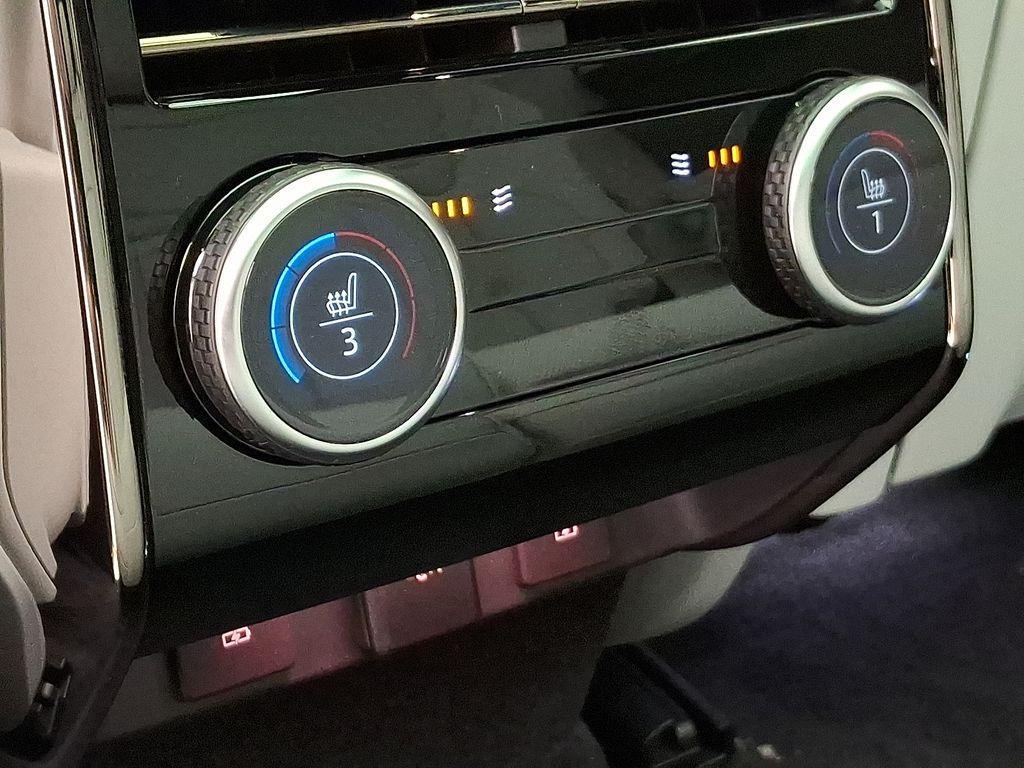 new 2025 Land Rover Range Rover Sport car, priced at $92,070