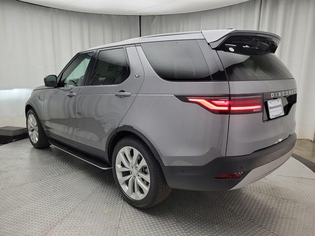 new 2024 Land Rover Discovery car