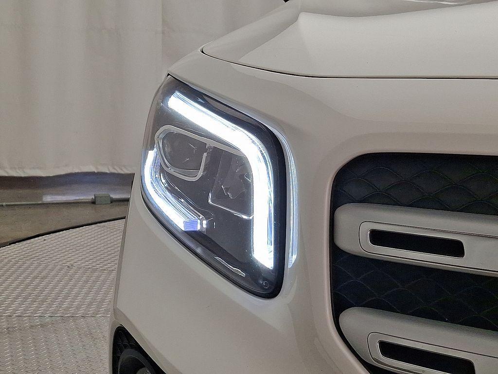 used 2020 Mercedes-Benz GLB 250 car, priced at $24,767