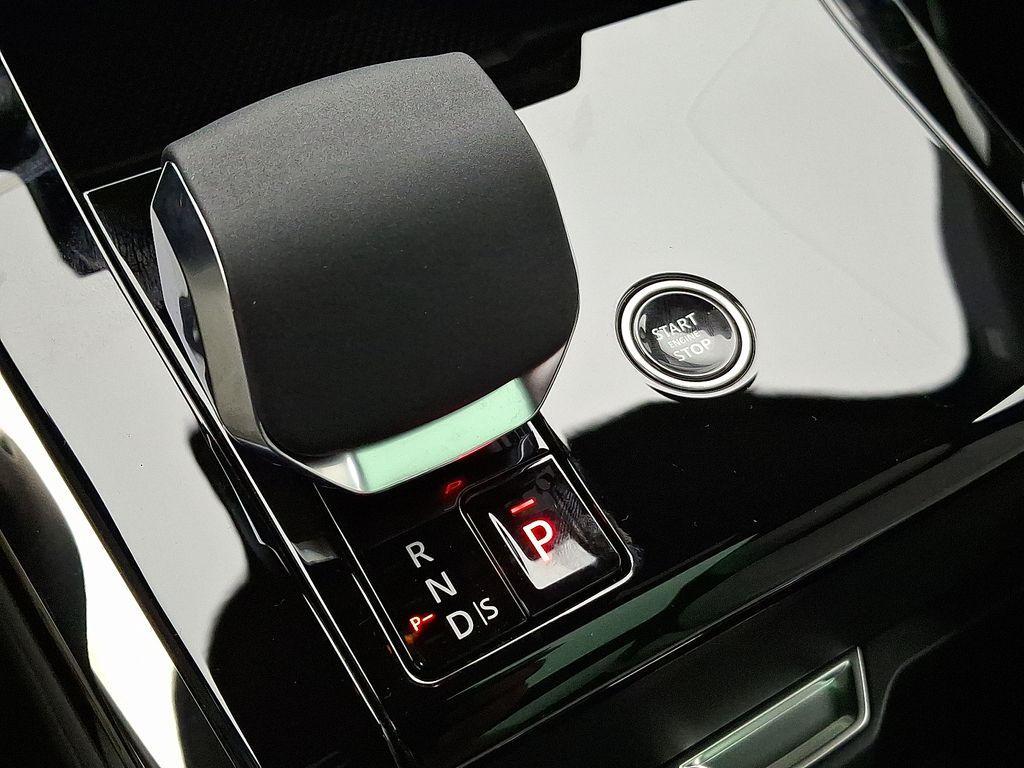 new 2025 Land Rover Range Rover Sport car, priced at $88,040