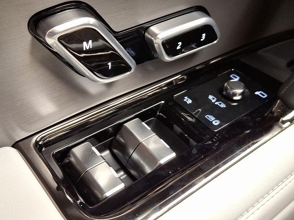 new 2025 Land Rover Range Rover Sport car, priced at $88,040
