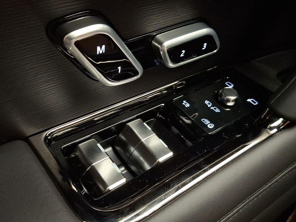 new 2025 Land Rover Range Rover Sport car, priced at $94,975