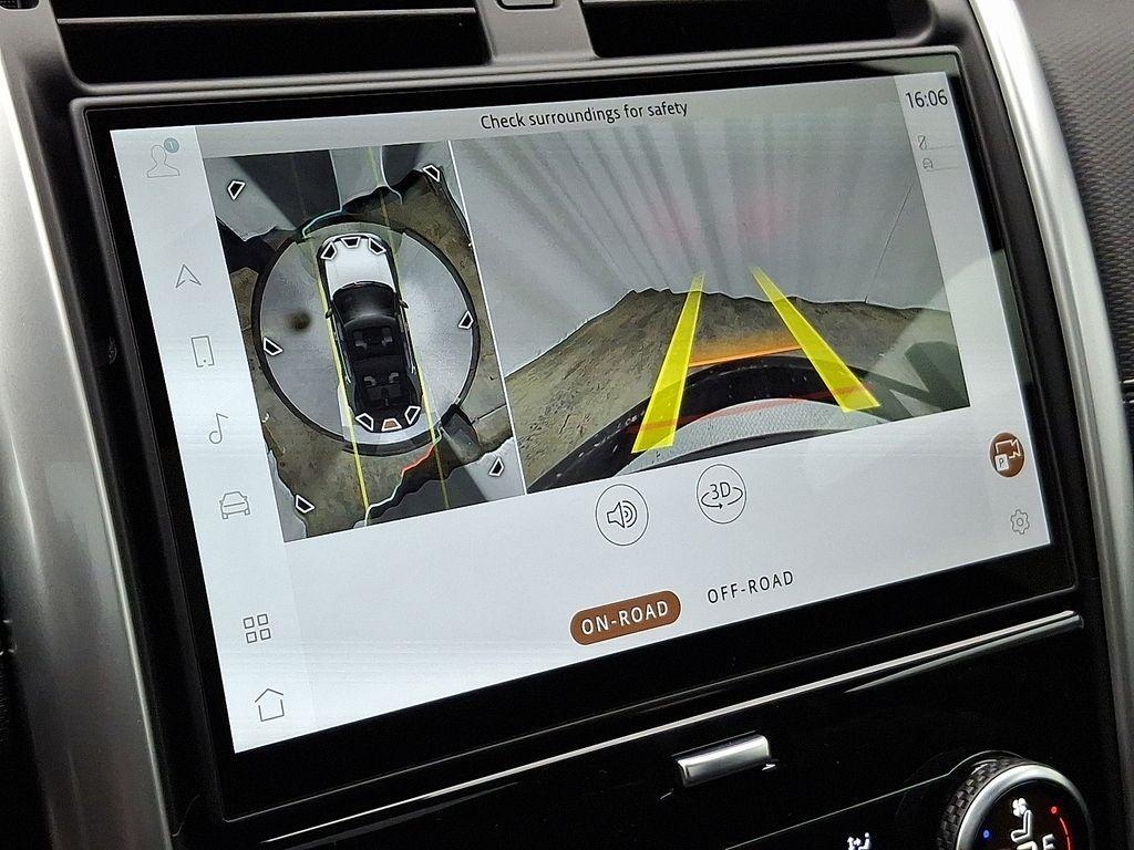 new 2025 Land Rover Discovery car, priced at $77,103