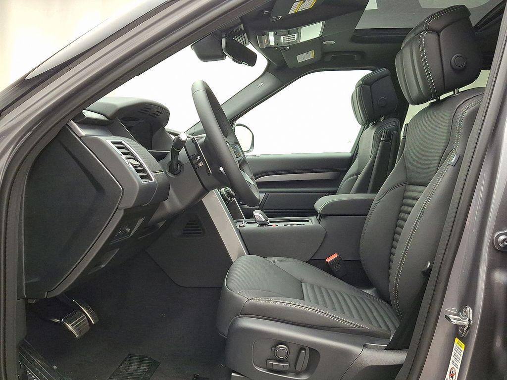 new 2025 Land Rover Discovery car, priced at $77,103
