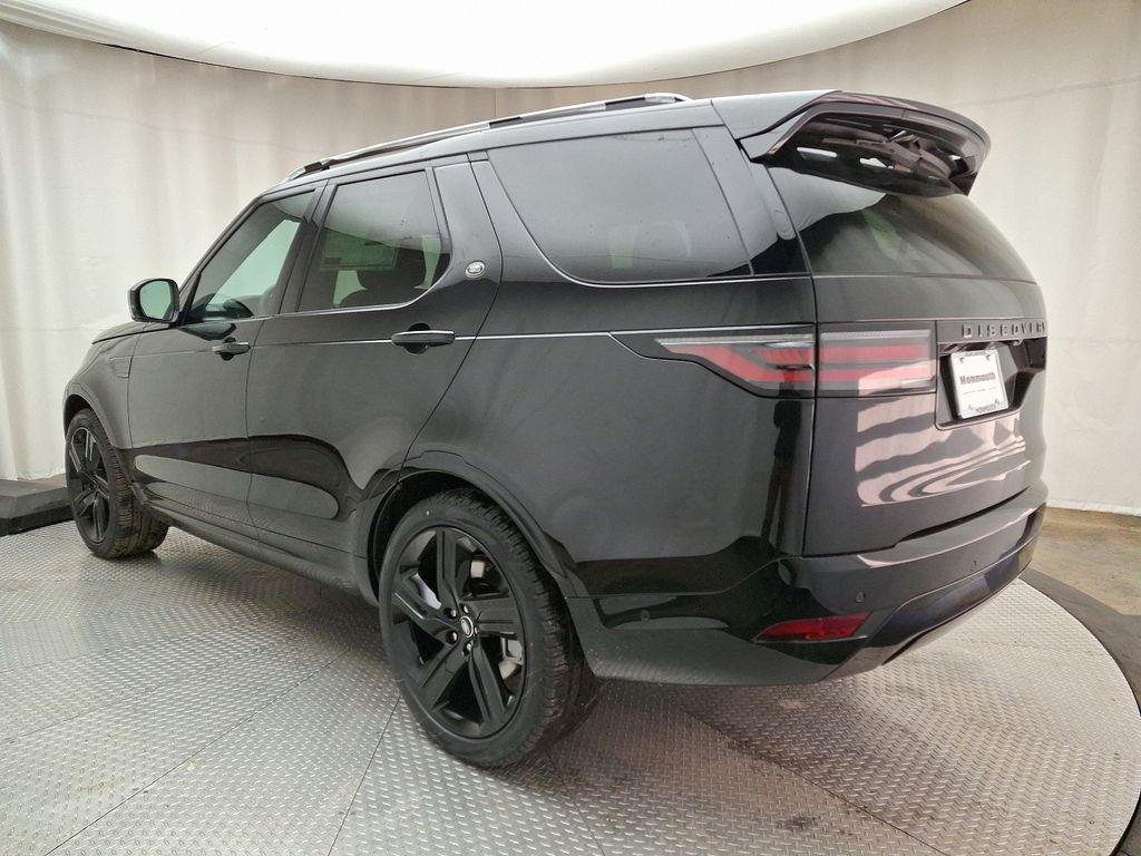 new 2025 Land Rover Discovery car, priced at $78,668