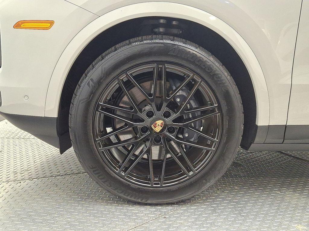 used 2025 Porsche Cayenne car, priced at $95,534
