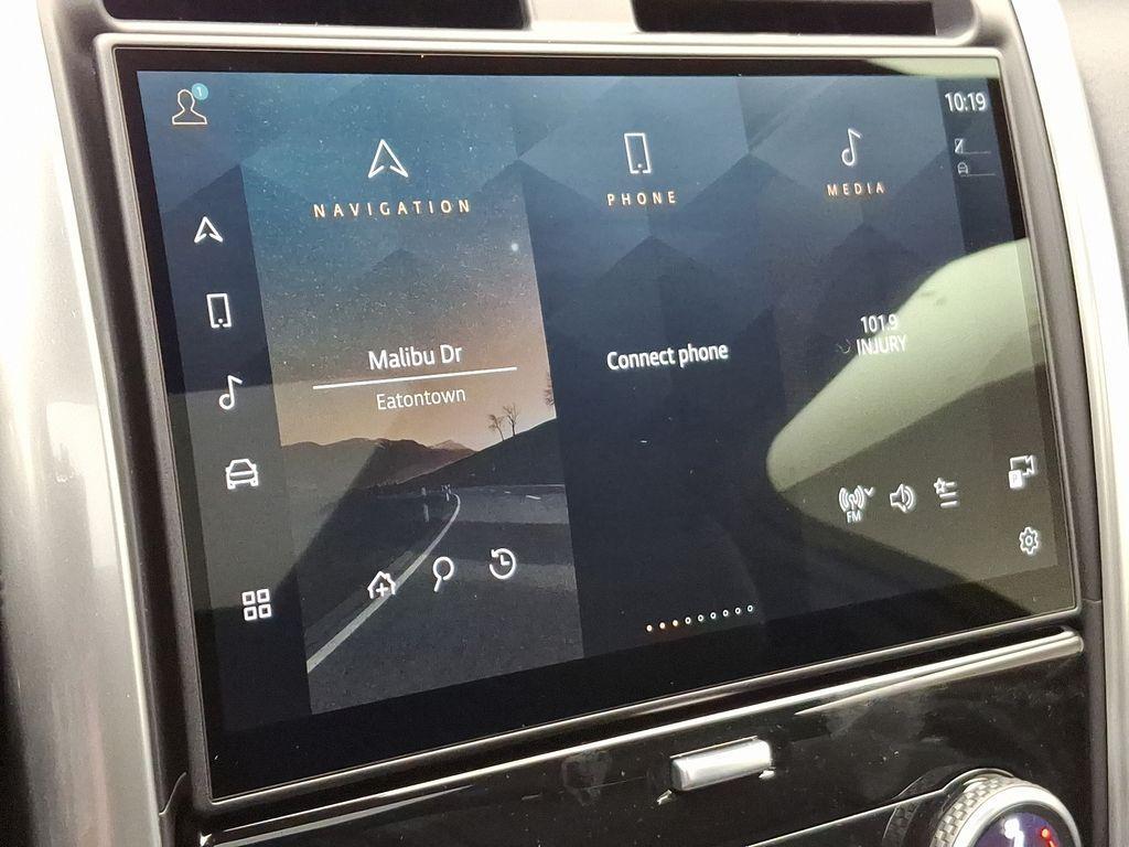 new 2025 Land Rover Discovery car, priced at $68,218