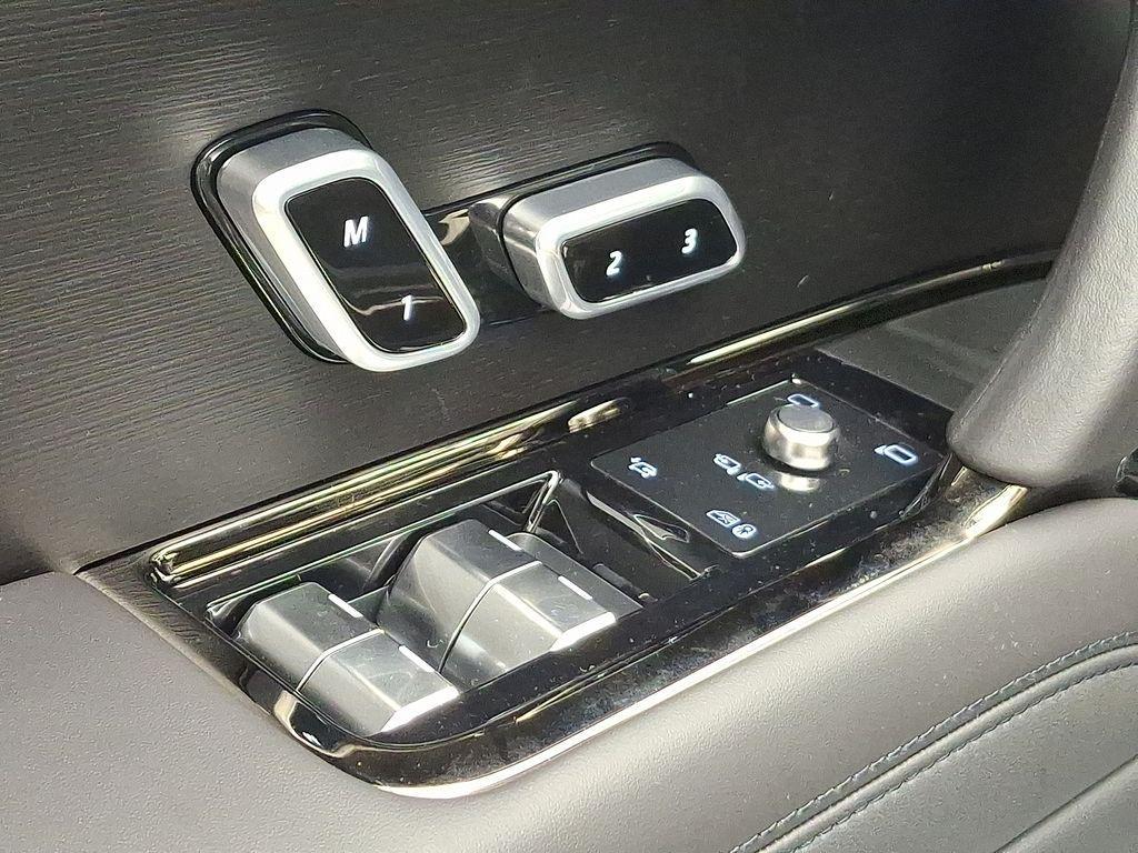 new 2025 Land Rover Range Rover Sport car, priced at $104,155
