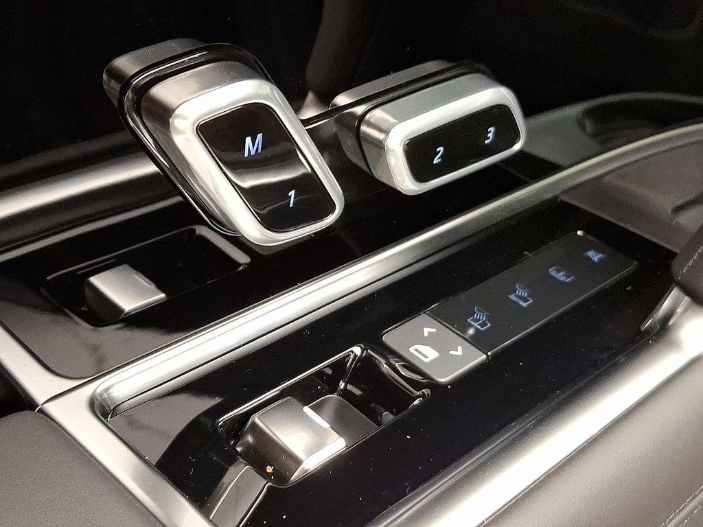 new 2025 Land Rover Range Rover car, priced at $176,530