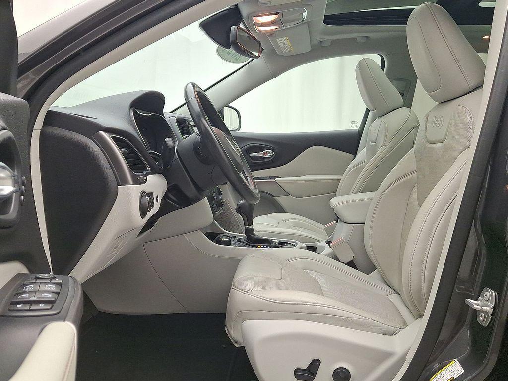 used 2020 Jeep Cherokee car, priced at $17,989