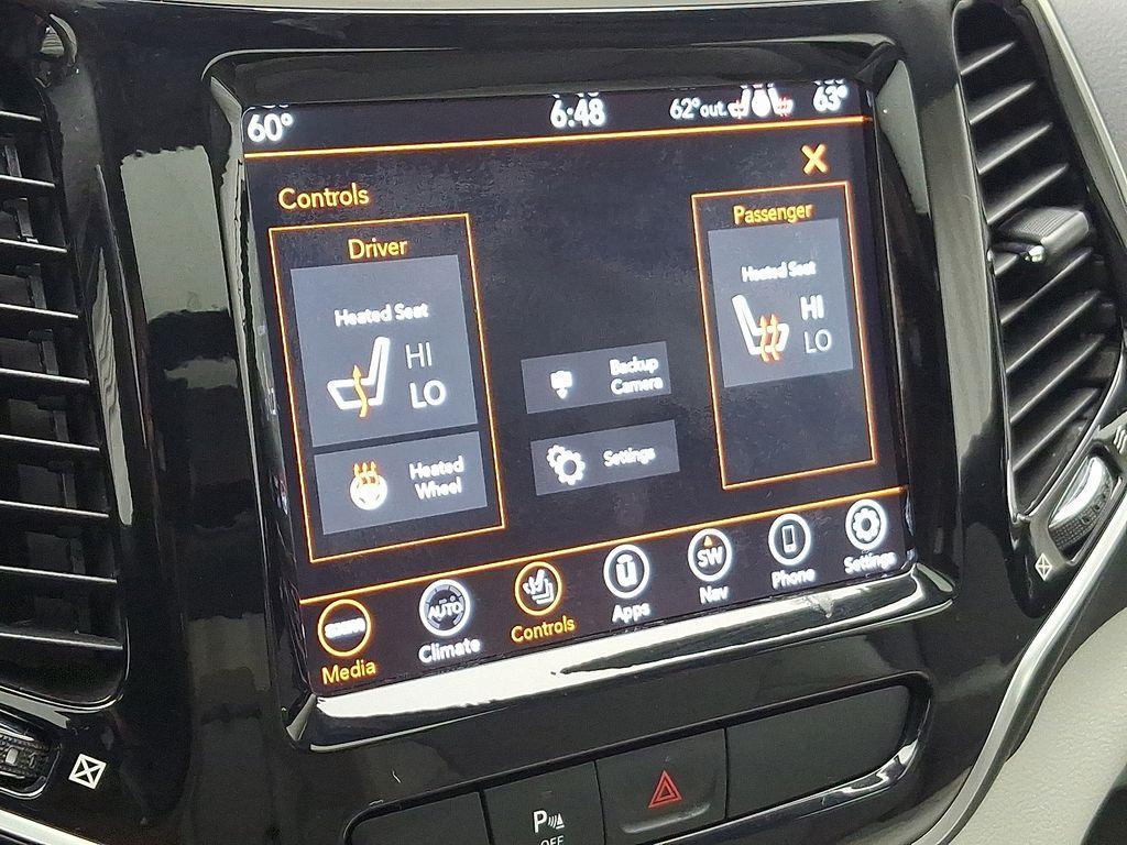 used 2020 Jeep Cherokee car, priced at $17,989