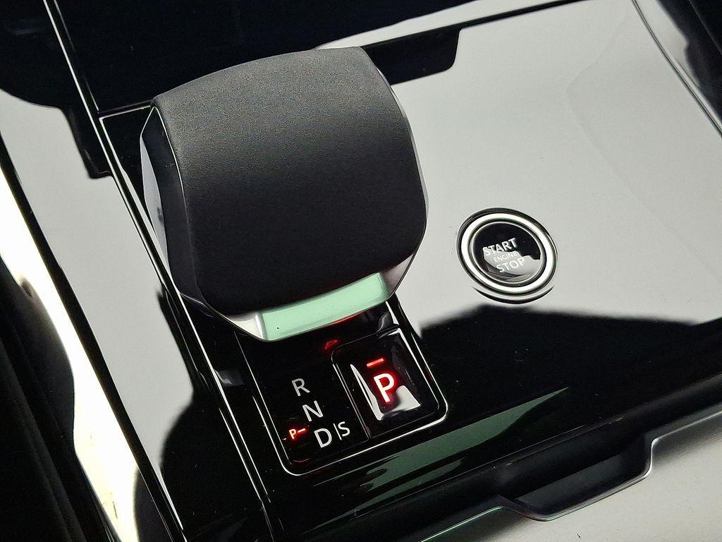 new 2025 Land Rover Range Rover Sport car, priced at $118,630