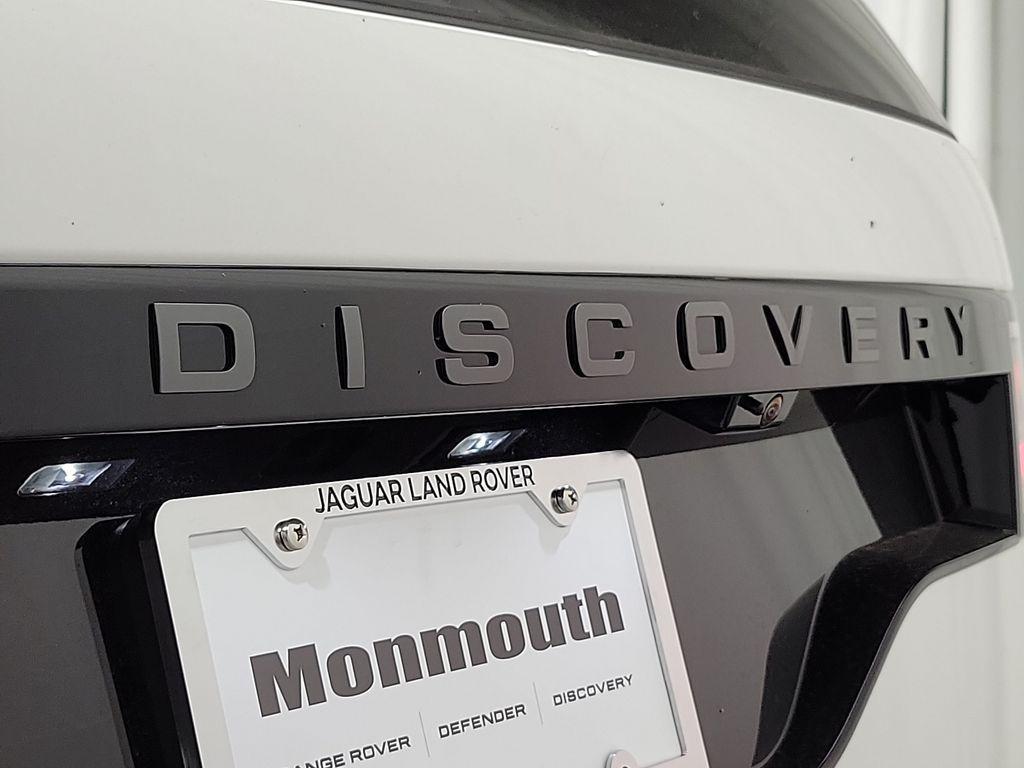 new 2024 Land Rover Discovery car