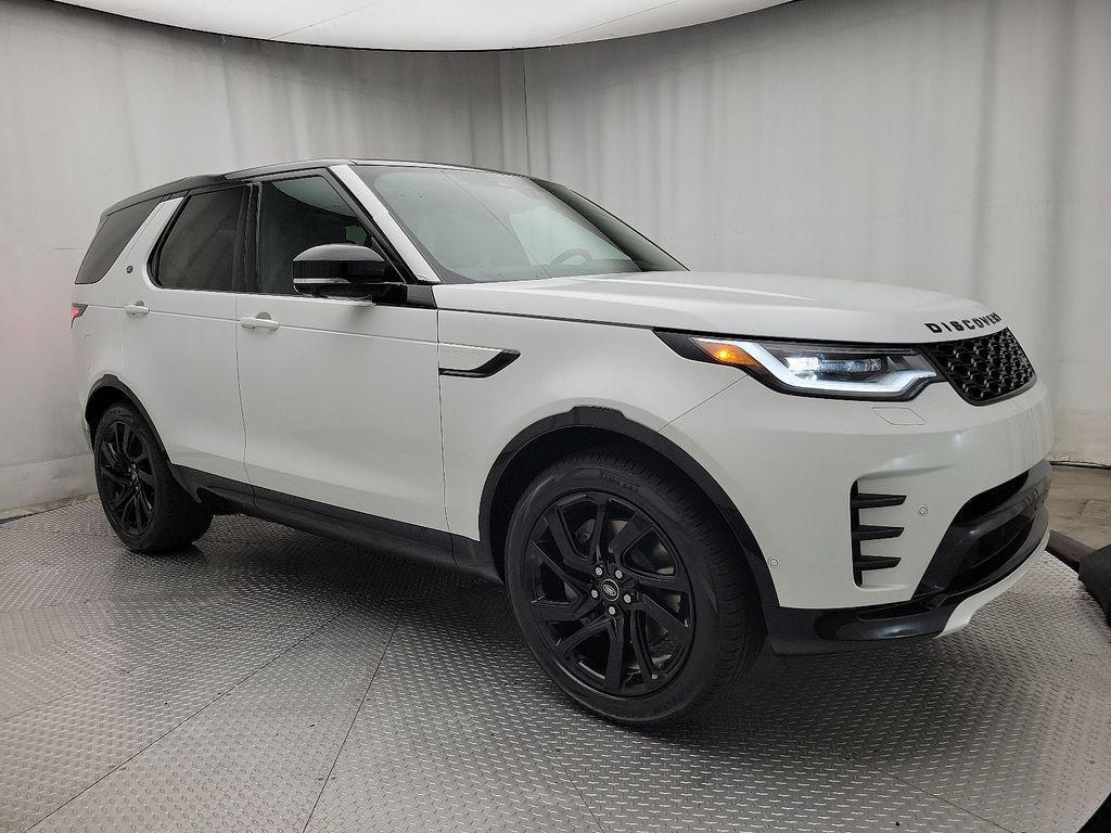 new 2024 Land Rover Discovery car