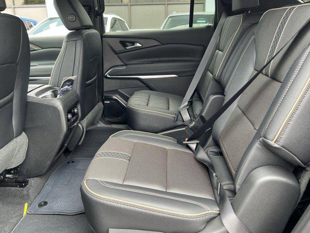 new 2025 Chevrolet Traverse car, priced at $53,627