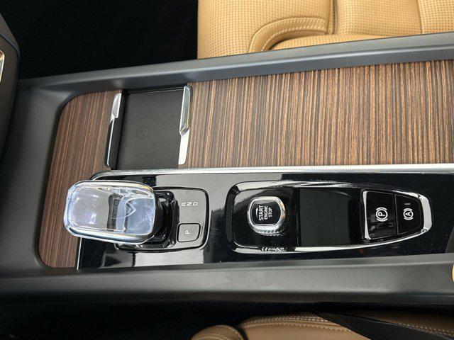used 2022 Volvo XC60 Recharge Plug-In Hybrid car, priced at $40,000
